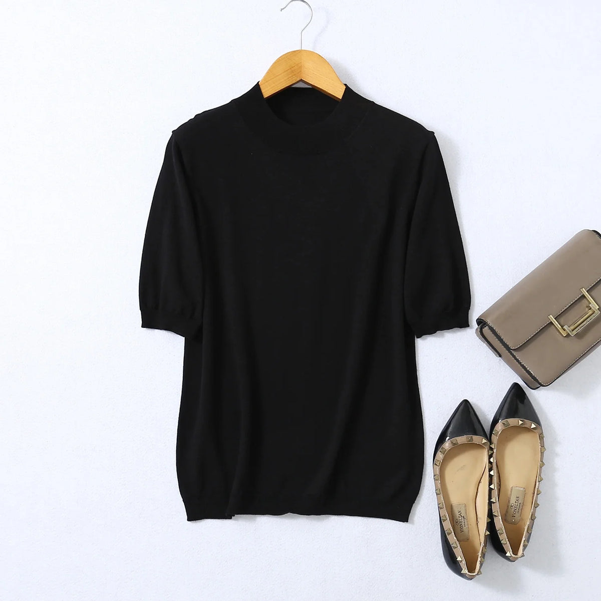 Birdtree, Woman Basic Sweaters, 70% Spun Silk and Cotton Blend O Neck Pullovers, Fall Winter Solid Bottoming Shirts T61715JF Black China Mainland