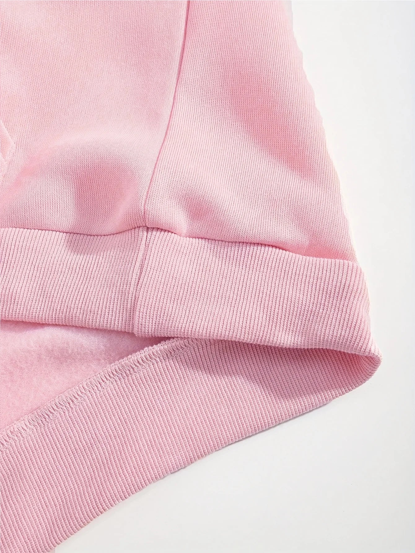 Women'S Hooded Sweatshirt with Heart Print Casual Long Sleeve Pullover with Kangaroo Pockets Simple Design Showing Natural Style