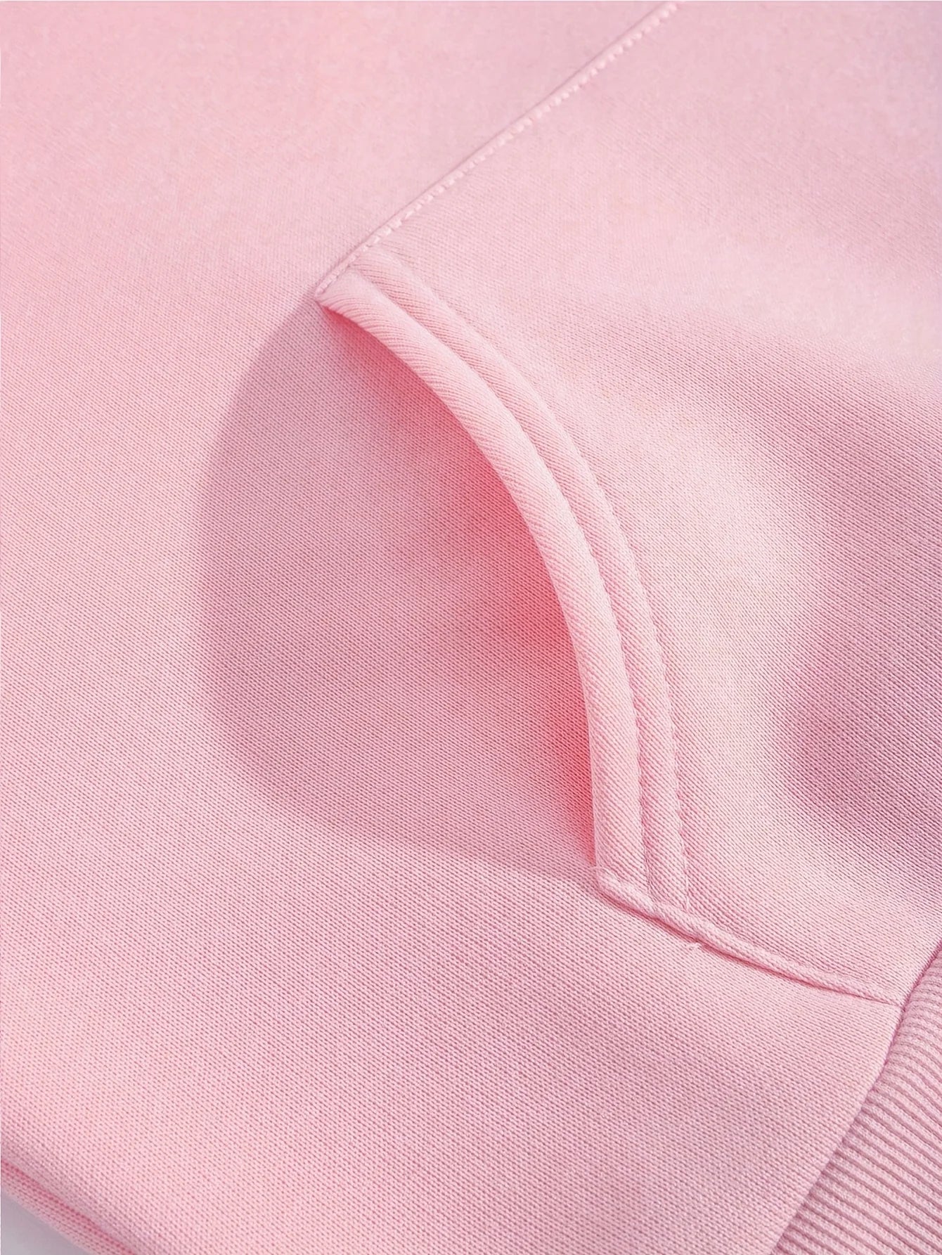 Women'S Hooded Sweatshirt with Heart Print Casual Long Sleeve Pullover with Kangaroo Pockets Simple Design Showing Natural Style