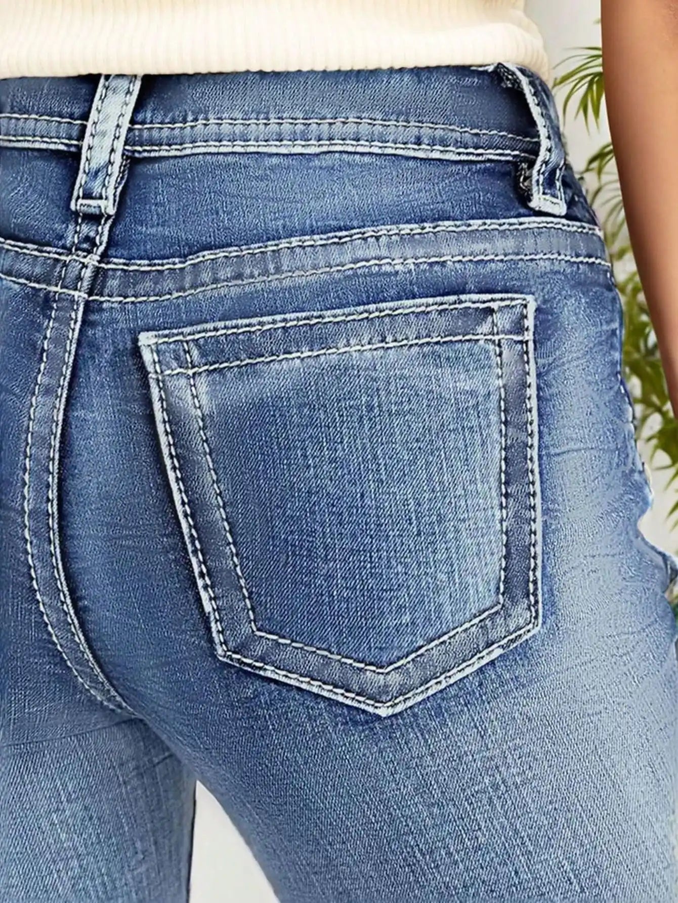 Women's Slim Fit Flare Jeans - Stylish Bell Bottom Pants for a Chic Look