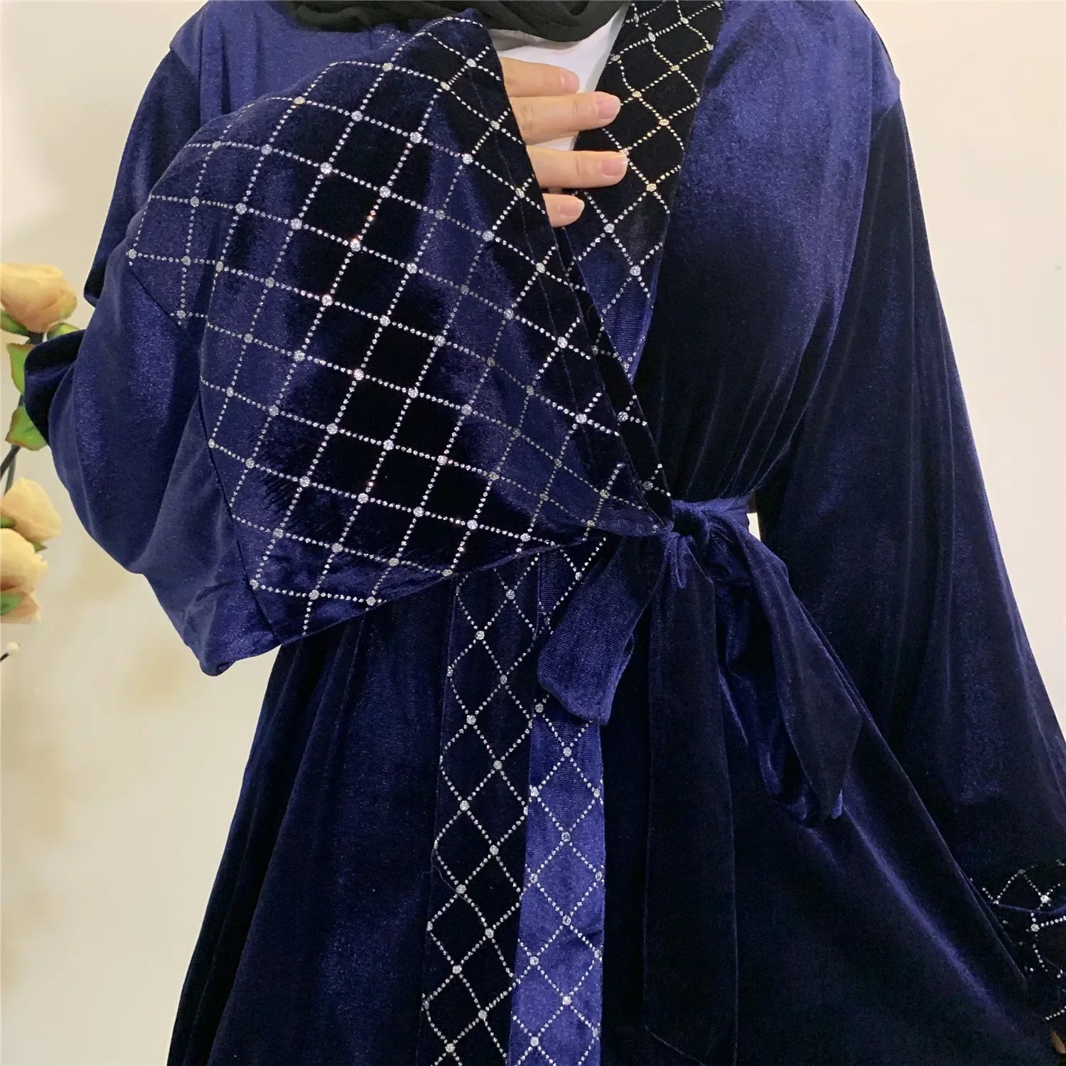 Autumn and Winter Long Sleeve Abayas Corduroy Velvet Cardigan Abaya for Women Solid Warmth Muslim Dress Women Eid Caftan Evening