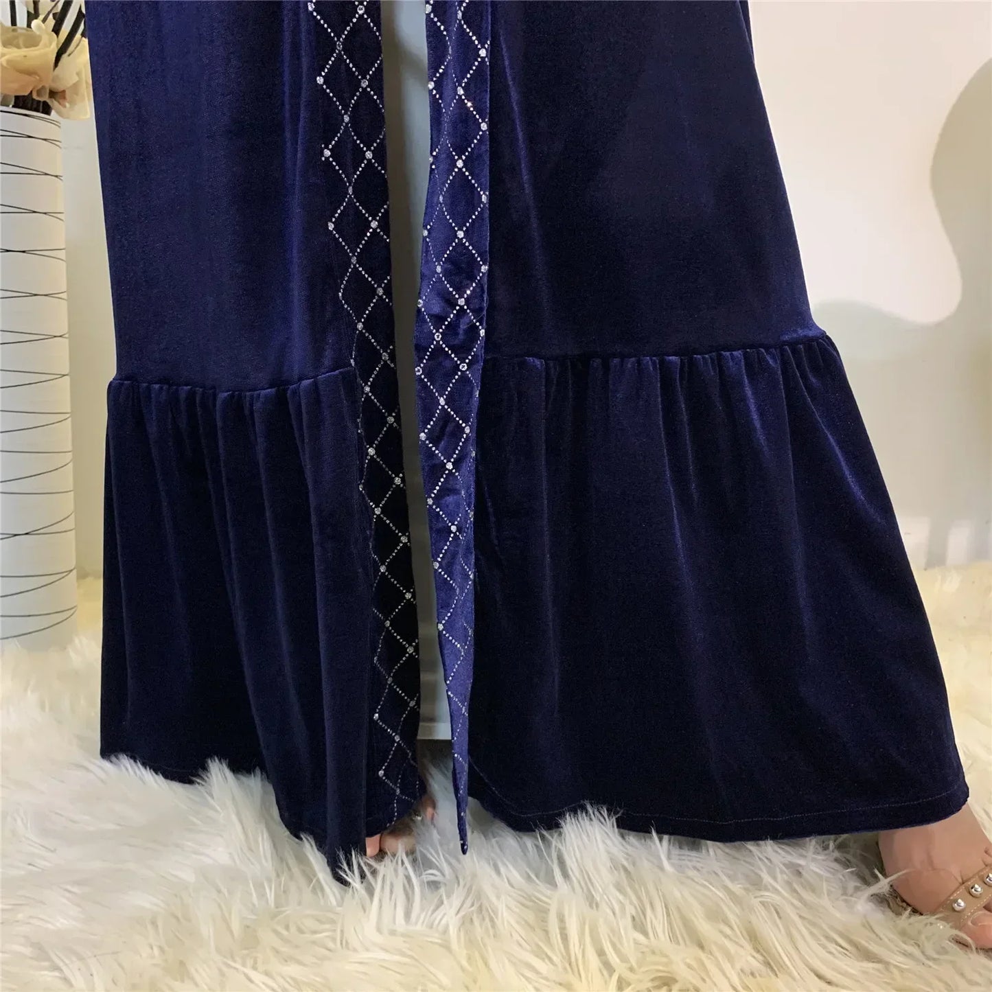 Autumn and Winter Long Sleeve Abayas Corduroy Velvet Cardigan Abaya for Women Solid Warmth Muslim Dress Women Eid Caftan Evening
