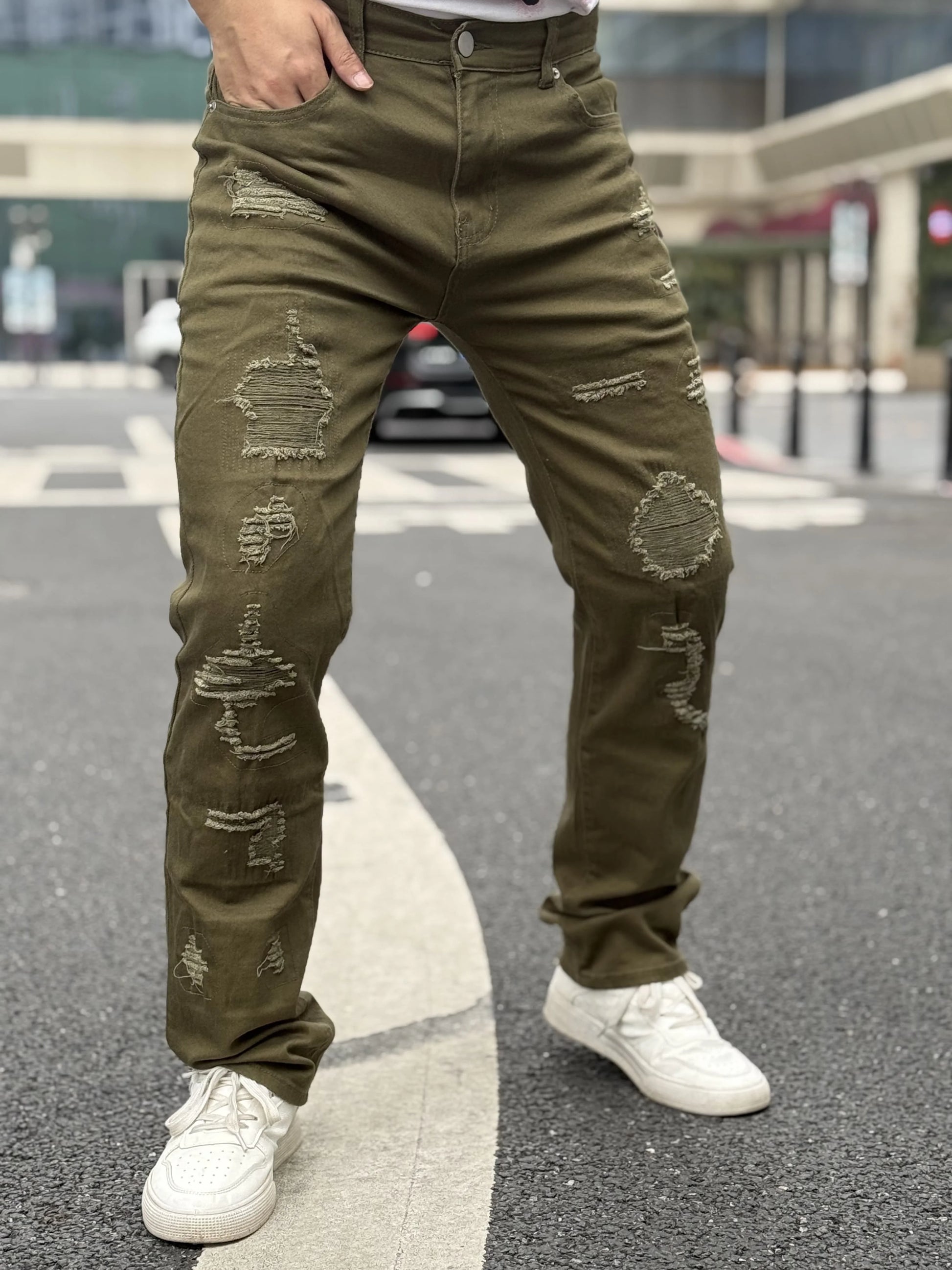 Fashionable Men's Jeans Exquisite Embroidery Patched And Mended Holes Trendy And Versatile Discounted And Free Shipping