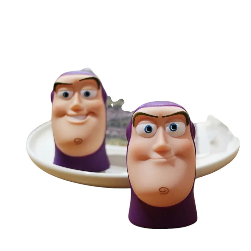 COMFORTH Buzz Lightyear finger puppets, purple plastic, iconic character design, for imaginative play.