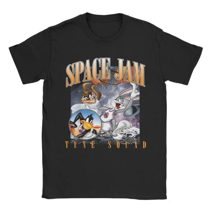 COMFORTHere black cotton t-shirt features Bugs Bunny, Daffy Duck, and Tazmanian Devil from Space Jam in a dynamic basketball scene.